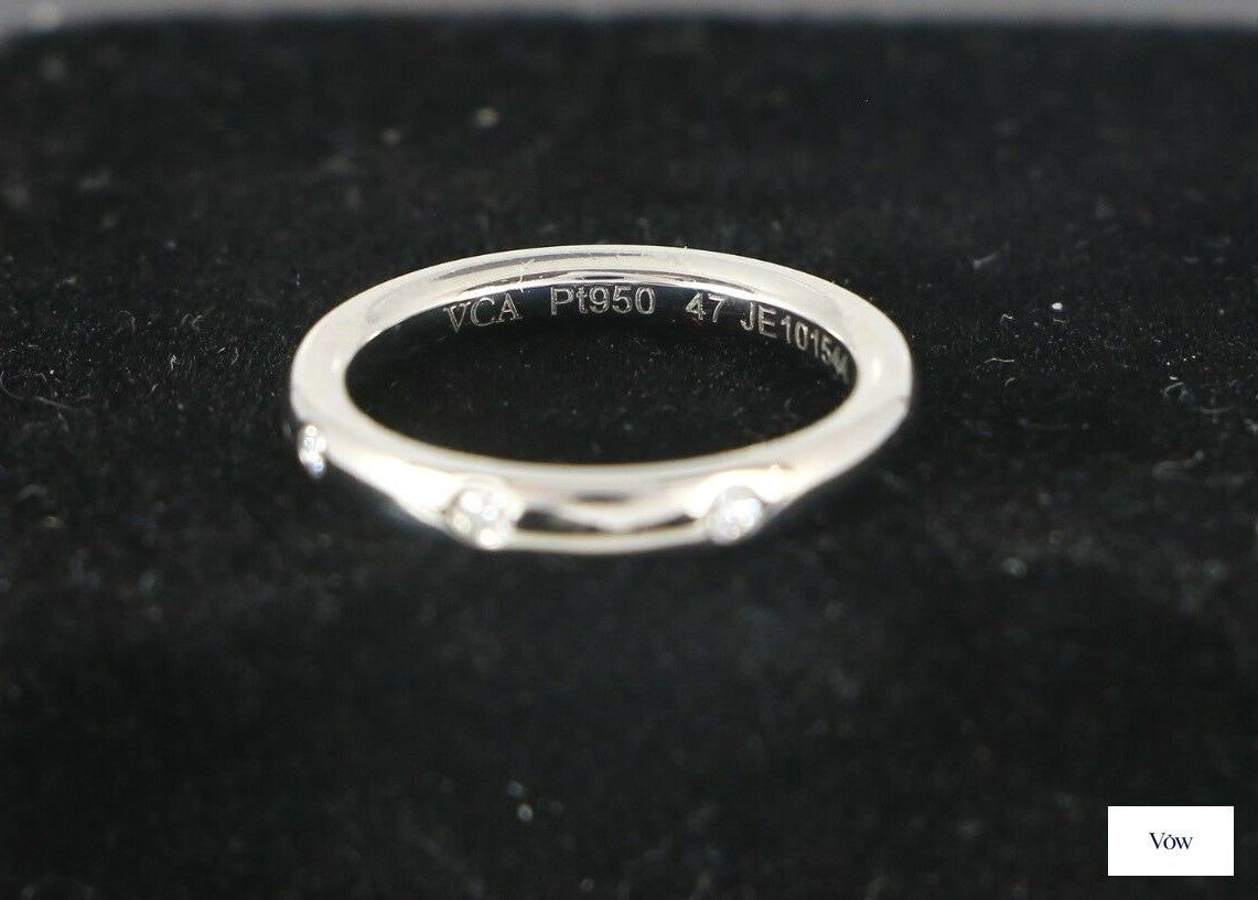 Van Cleef & Arpels Tendrement Étoiles — 0.06ct Platinum Band — Authentic Pre-Owned